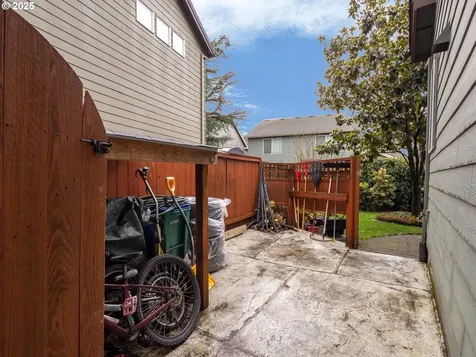 121 N Burl Street Newberg OR 97132