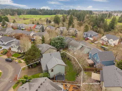 121 N Burl Street Newberg OR 97132