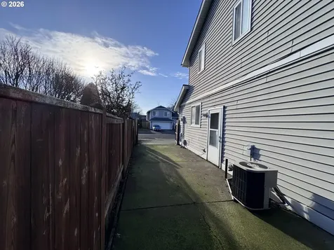 2127 Assumption Street Eugene OR 97402