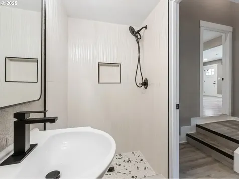 2055 SE 112th Avenue Portland OR 97216