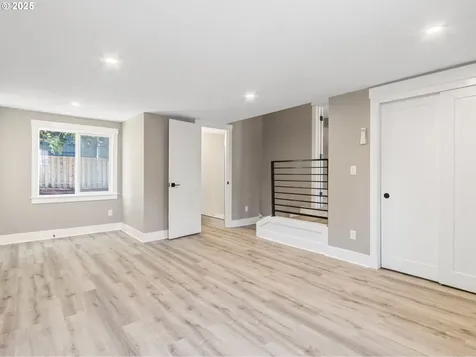 2055 SE 112th Avenue Portland OR 97216