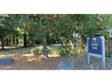 2055 SE 112th Avenue Portland OR 97216