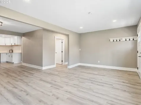 2055 SE 112th Avenue Portland OR 97216