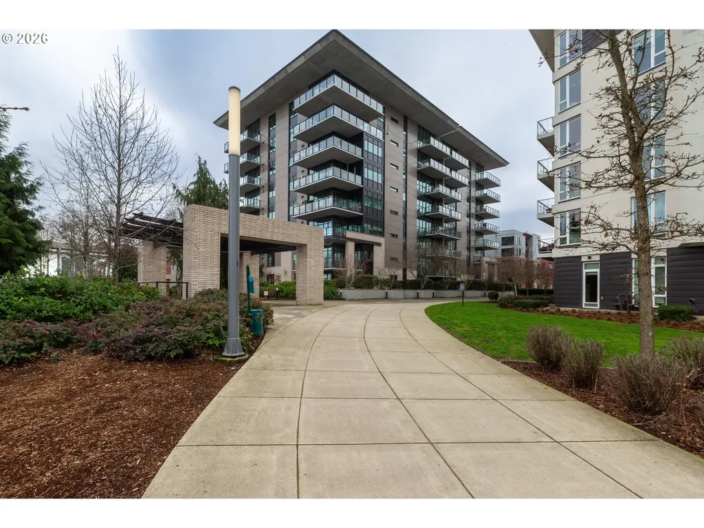 1830 NW Riverscape Street Portland OR 97209