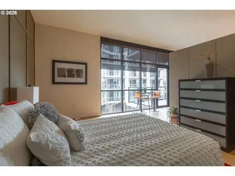1830 NW Riverscape Street Portland OR 97209