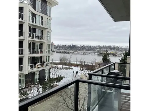 1830 NW Riverscape Street Portland OR 97209