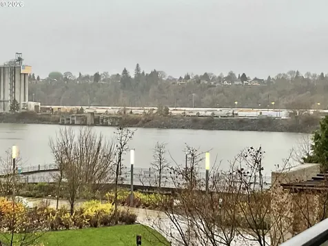 1830 NW Riverscape Street Portland OR 97209