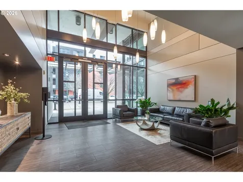 1830 NW Riverscape Street Portland OR 97209