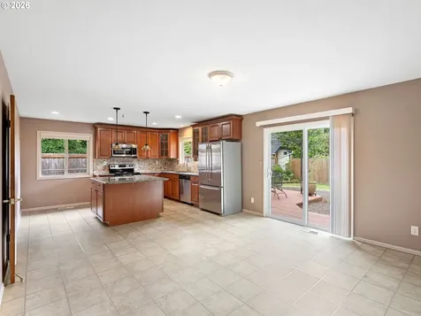 3657 SE 77th Avenue Portland OR 97206