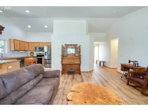 3839 NE Hembree Street Mcminnville OR 97128