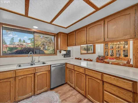 18680 SE Highway 212 Damascus OR 97089