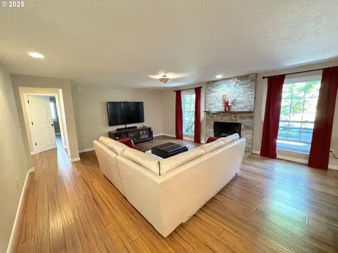 13070 Princeton Court Lake Oswego OR 97035