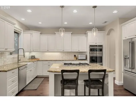 2747 Ridge Lane West Linn OR 97068