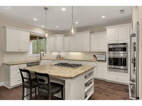 2747 Ridge Lane West Linn OR 97068