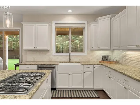 2747 Ridge Lane West Linn OR 97068