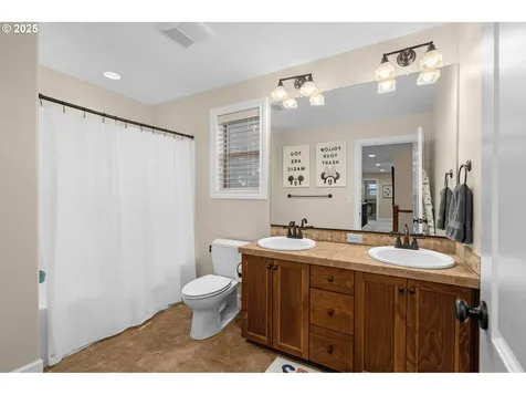 2747 Ridge Lane West Linn OR 97068