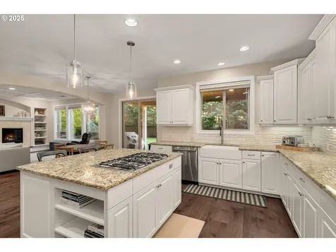 2747 Ridge Lane West Linn OR 97068