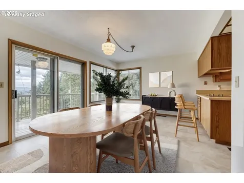 7040 SW 2nd Avenue Portland OR 97219