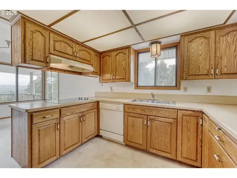7040 SW 2nd Avenue Portland OR 97219