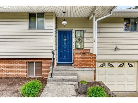 7040 SW 2nd Avenue Portland OR 97219
