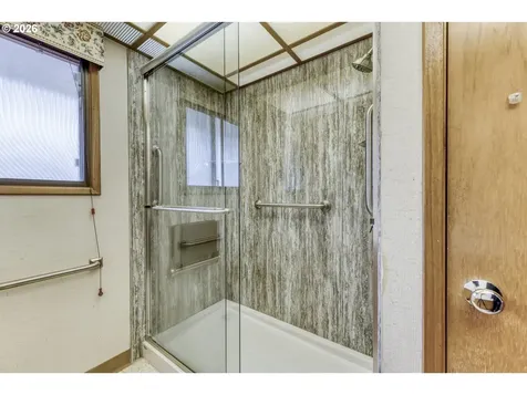 7040 SW 2nd Avenue Portland OR 97219