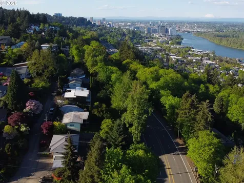 7040 SW 2nd Avenue Portland OR 97219