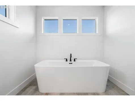 8408 NE 168th Avenue Vancouver WA 98682