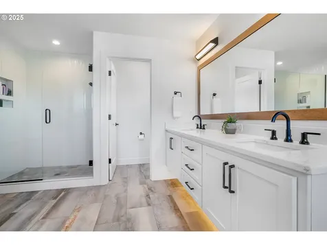 8408 NE 168th Avenue Vancouver WA 98682
