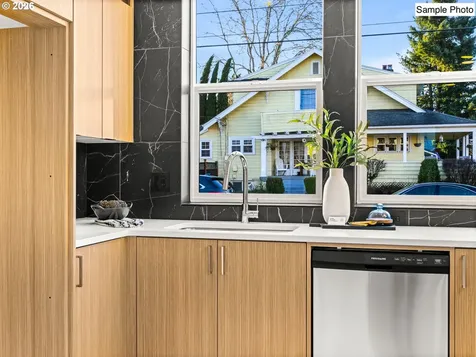 2890 NE 61st Avenue Portland OR 97213