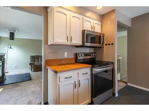 1750 Lincoln Road Coos Bay OR 97420