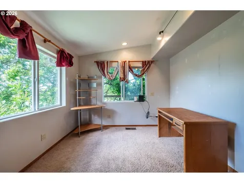 1750 Lincoln Road Coos Bay OR 97420
