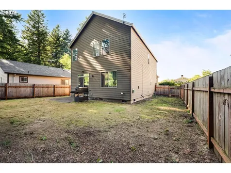 943 NE 172nd Avenue Portland OR 97230
