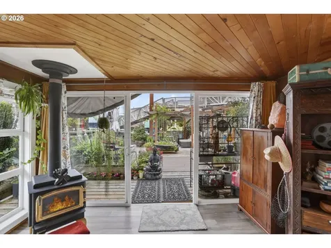 1883 N Jantzen Avenue Portland OR 97217