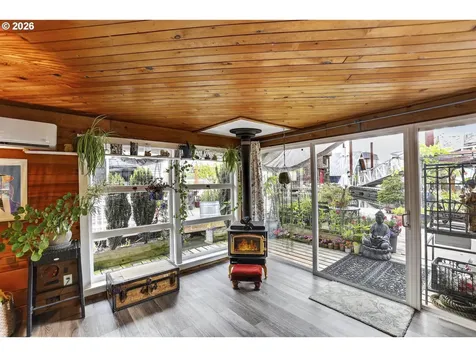 1883 N Jantzen Avenue Portland OR 97217