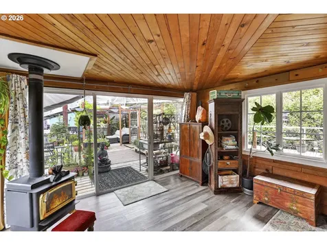 1883 N Jantzen Avenue Portland OR 97217