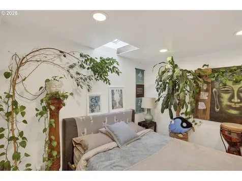 1883 N Jantzen Avenue Portland OR 97217