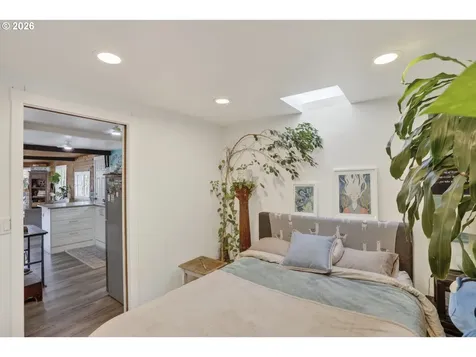 1883 N Jantzen Avenue Portland OR 97217