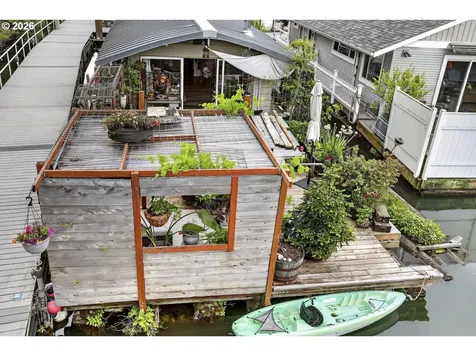 1883 N Jantzen Avenue Portland OR 97217