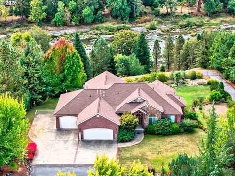 13767 N Bank Road Roseburg OR 97470