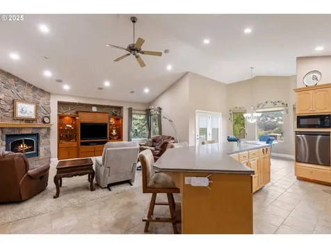 13767 N Bank Road Roseburg OR 97470