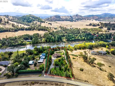 13767 N Bank Road Roseburg OR 97470