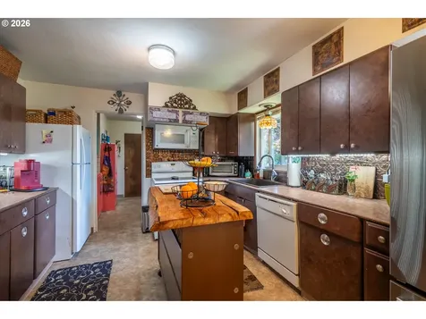2335 Woodland Drive Coos Bay OR 97420