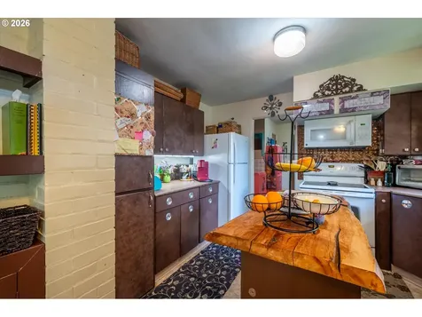 2335 Woodland Drive Coos Bay OR 97420
