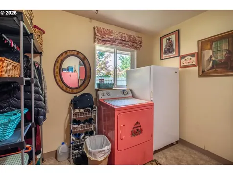 2335 Woodland Drive Coos Bay OR 97420