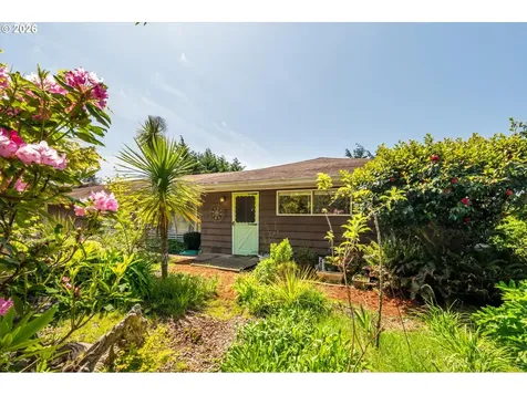 2335 Woodland Drive Coos Bay OR 97420