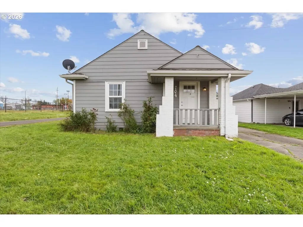704 16th Avenue SW Albany OR 97321