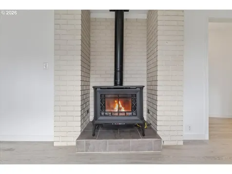 704 16th Avenue SW Albany OR 97321