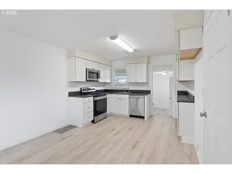 704 16th Avenue SW Albany OR 97321