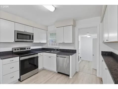704 16th Avenue SW Albany OR 97321