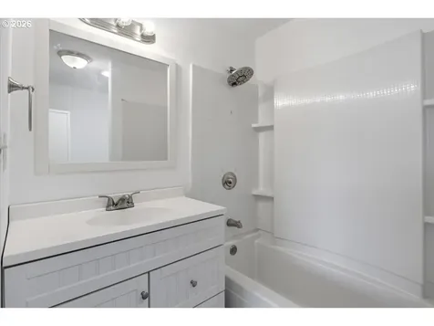 704 16th Avenue SW Albany OR 97321